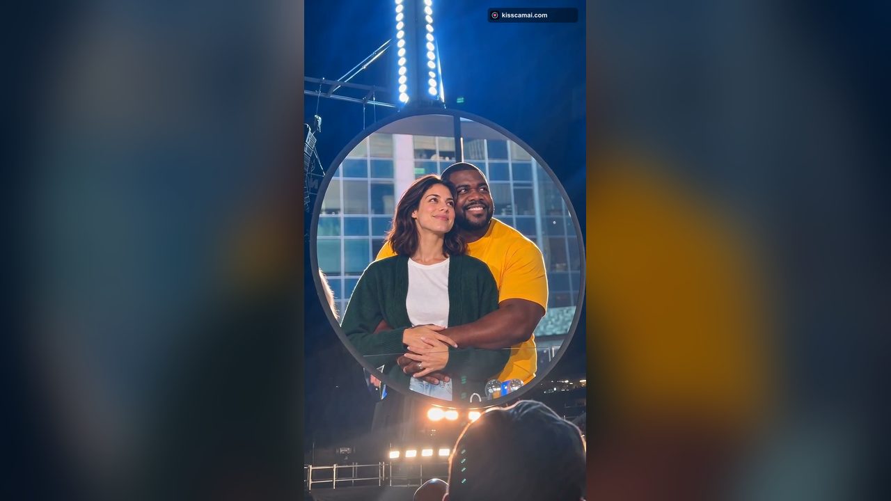 How to Put You and Your Partner in the Coldplay Kiss Cam Meme (AI Video)
