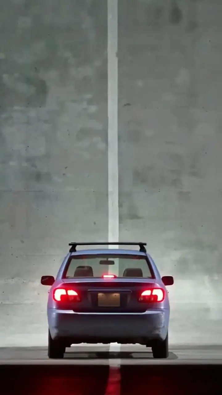 特斯拉 Roadster 坡道翻转 AI